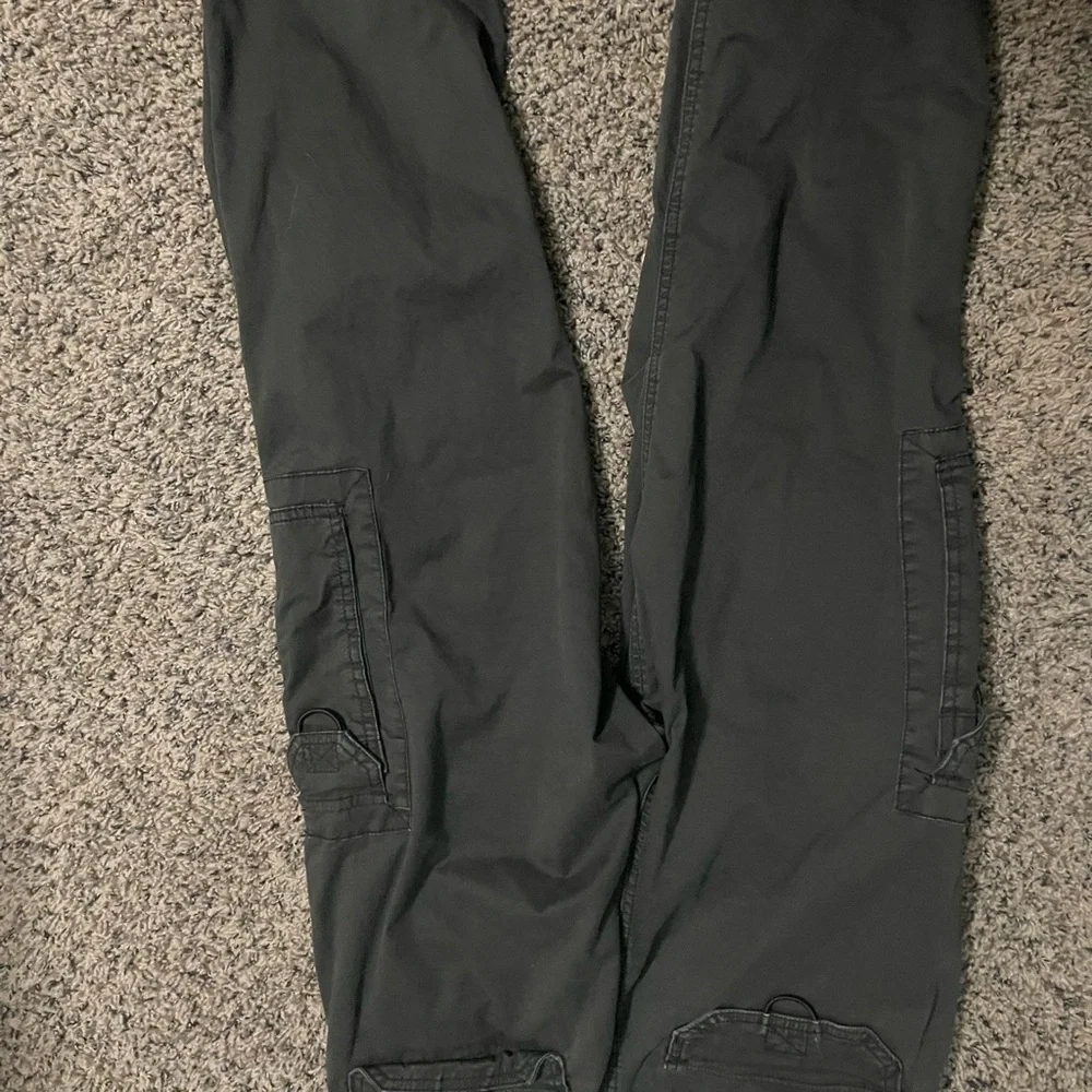 Men's Black Cargo Pants - Picture 3 of 3